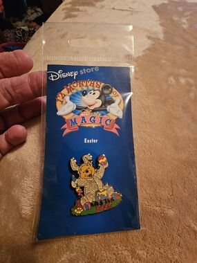 Disney Magic Enamel Pin‎ 💙❤️
